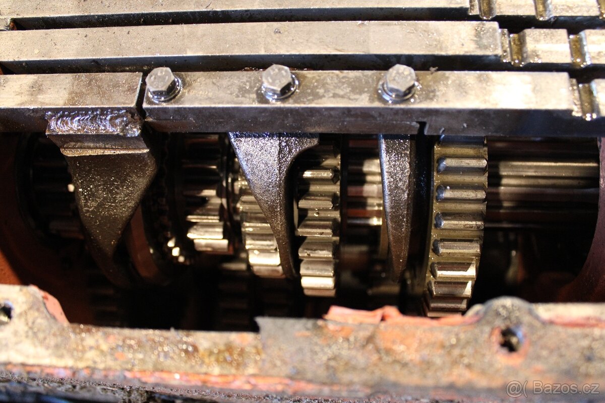 Zetor 7045 převodovka - 10