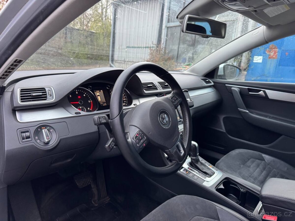 Volkswagen Passat B7 2011 - 10