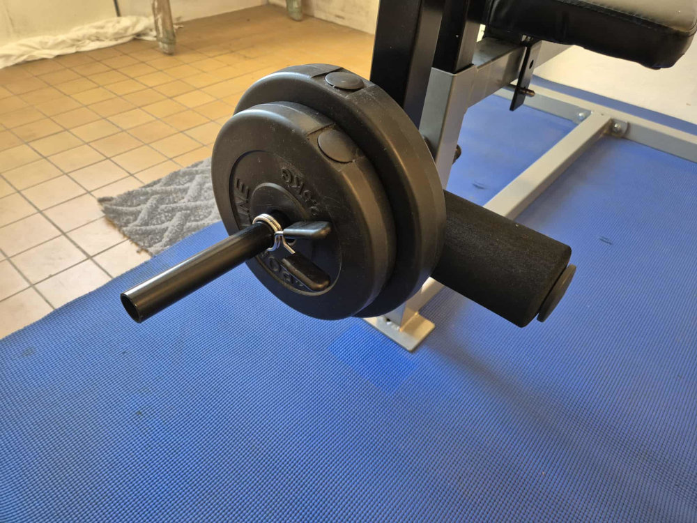 Posilovací bench lavice s dvouruční činkou a zavážíma - 10