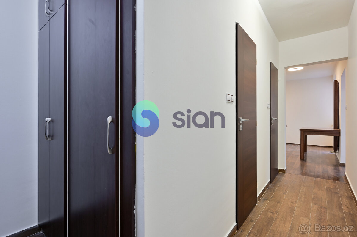 Pronájem bytu 2+1 se dvěma balkony, 60 m2, ul. Sokolovská, O - 10