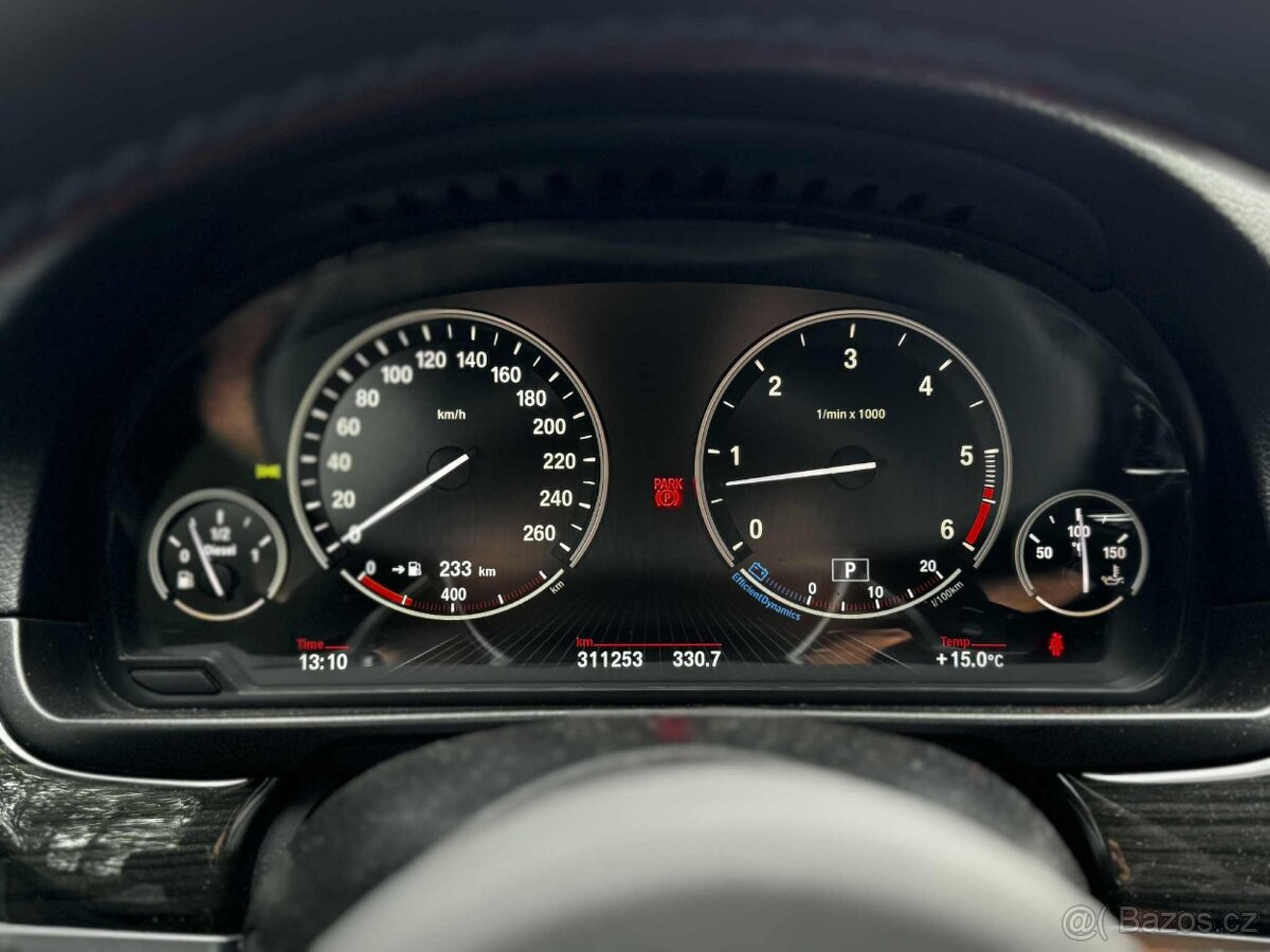 Prodám BMW F11 530d LCI 2015 M-paket 190Kw - 10