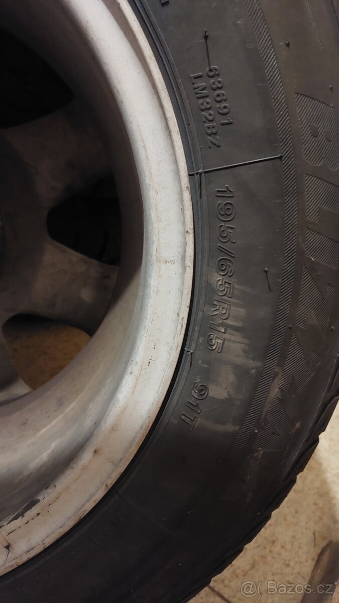 Originální Audi disky 7Jx15 H2 ET39 s pneumatikami Bridgesto - 10