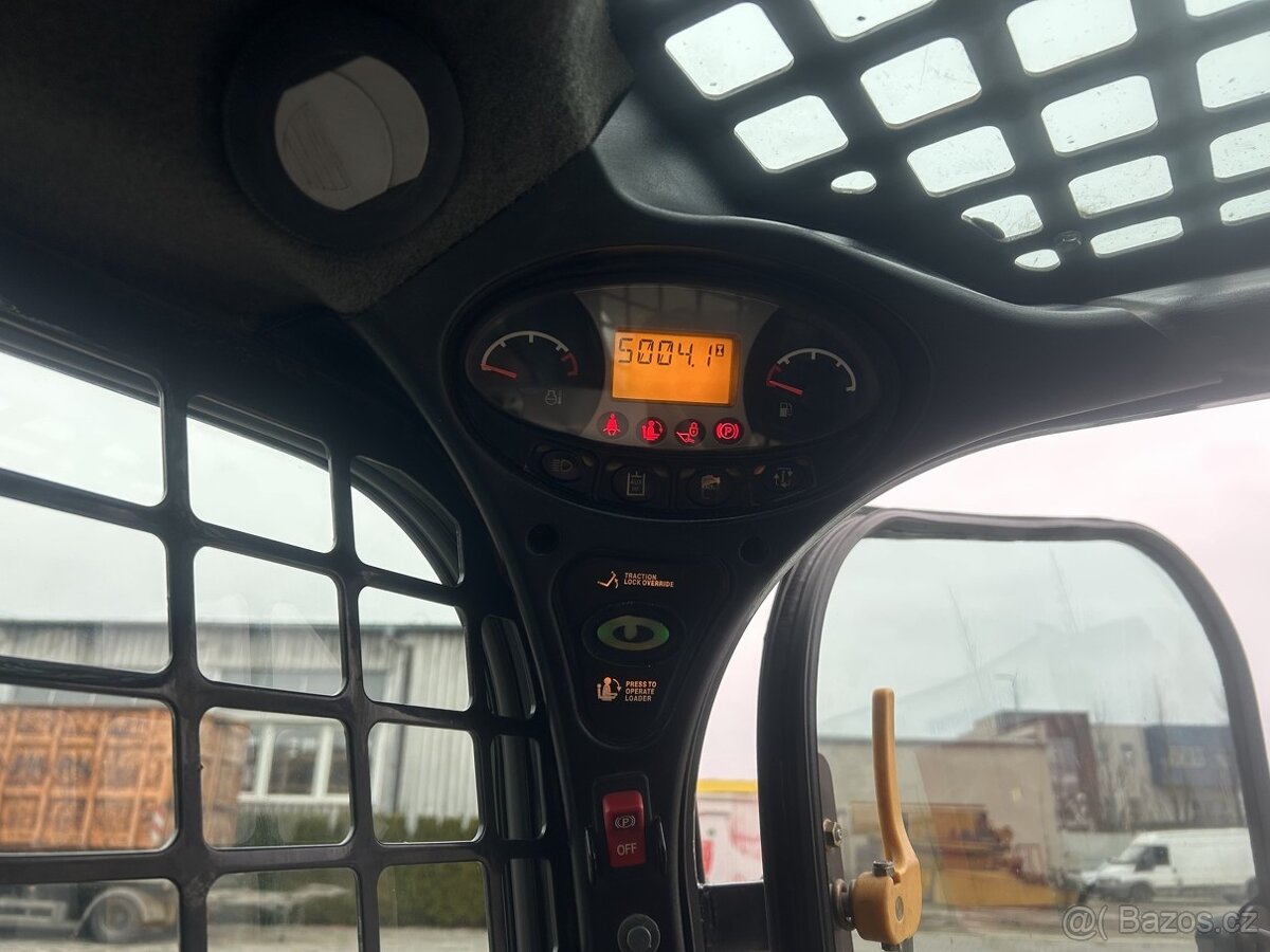 Bobcat S 650 nakladač - 10