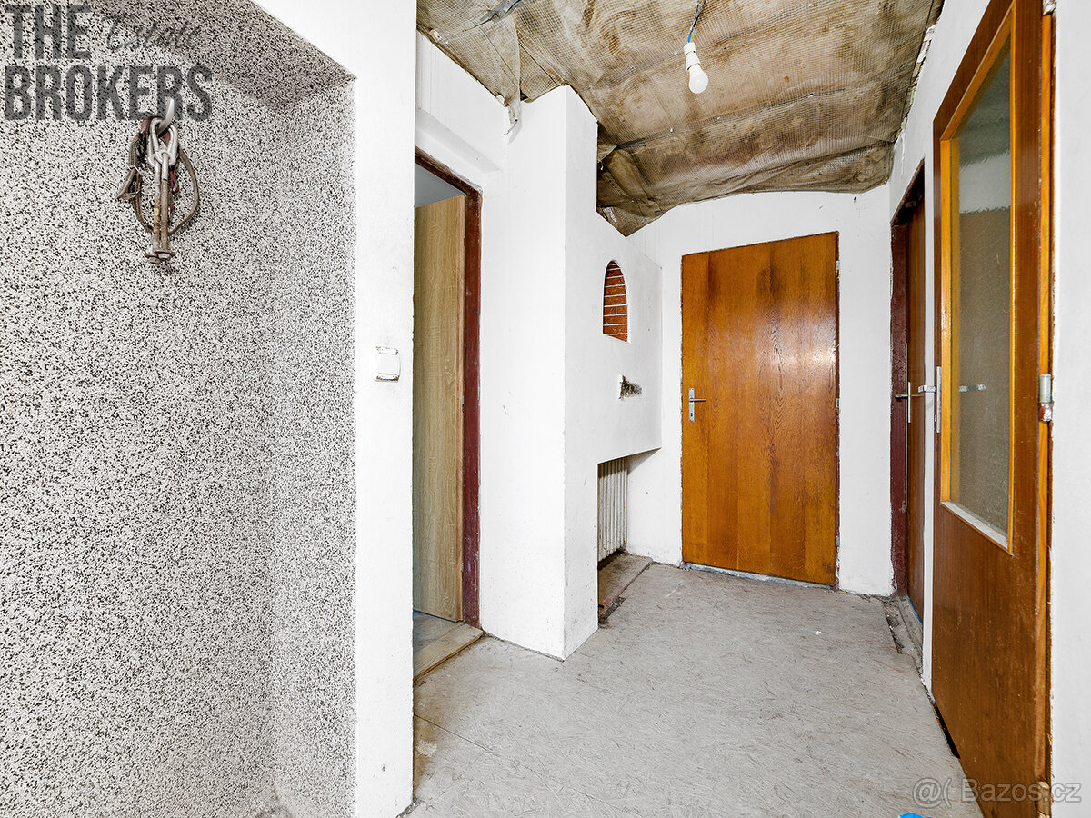 Prodej domu Lovčice u Kyjova - 10