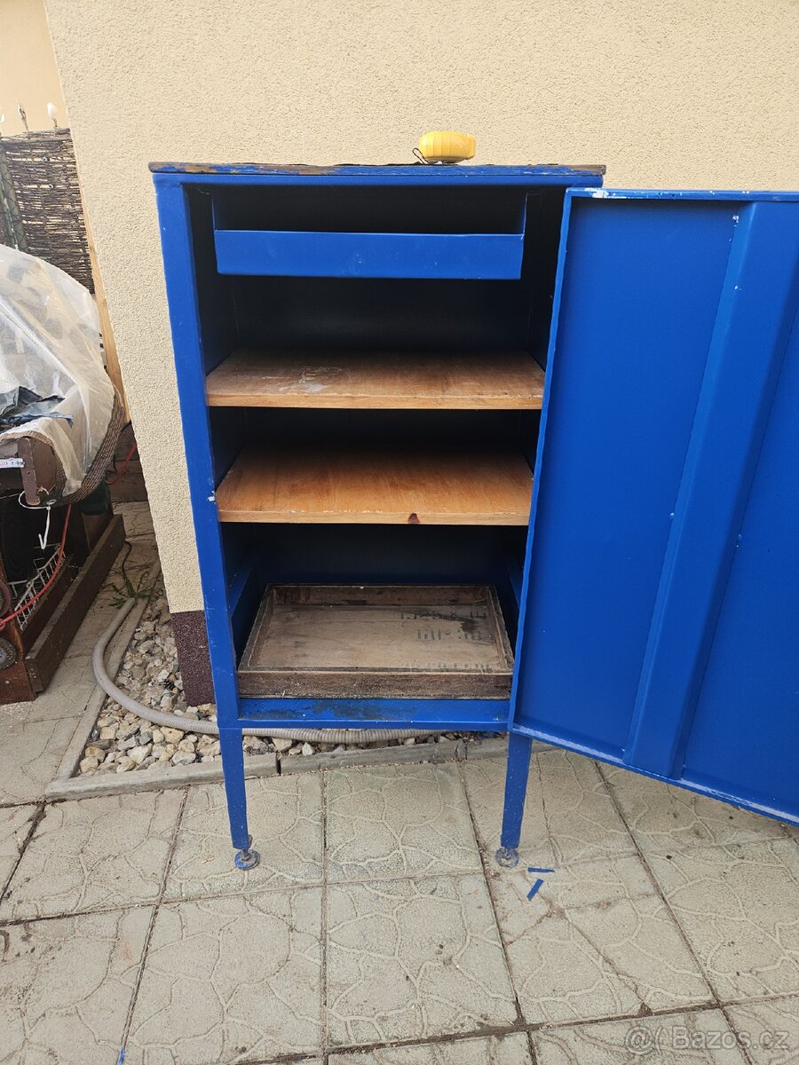 Plechová skříň do dílny - 10