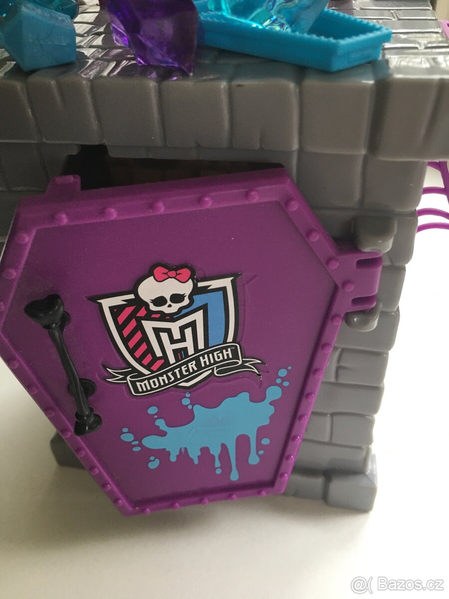 Dětský nábytek Monster High -Ateliér - 10