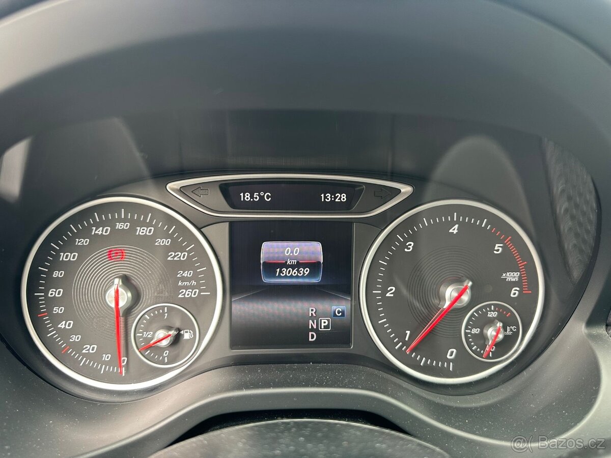 Mercedes-Benz A180d - 10