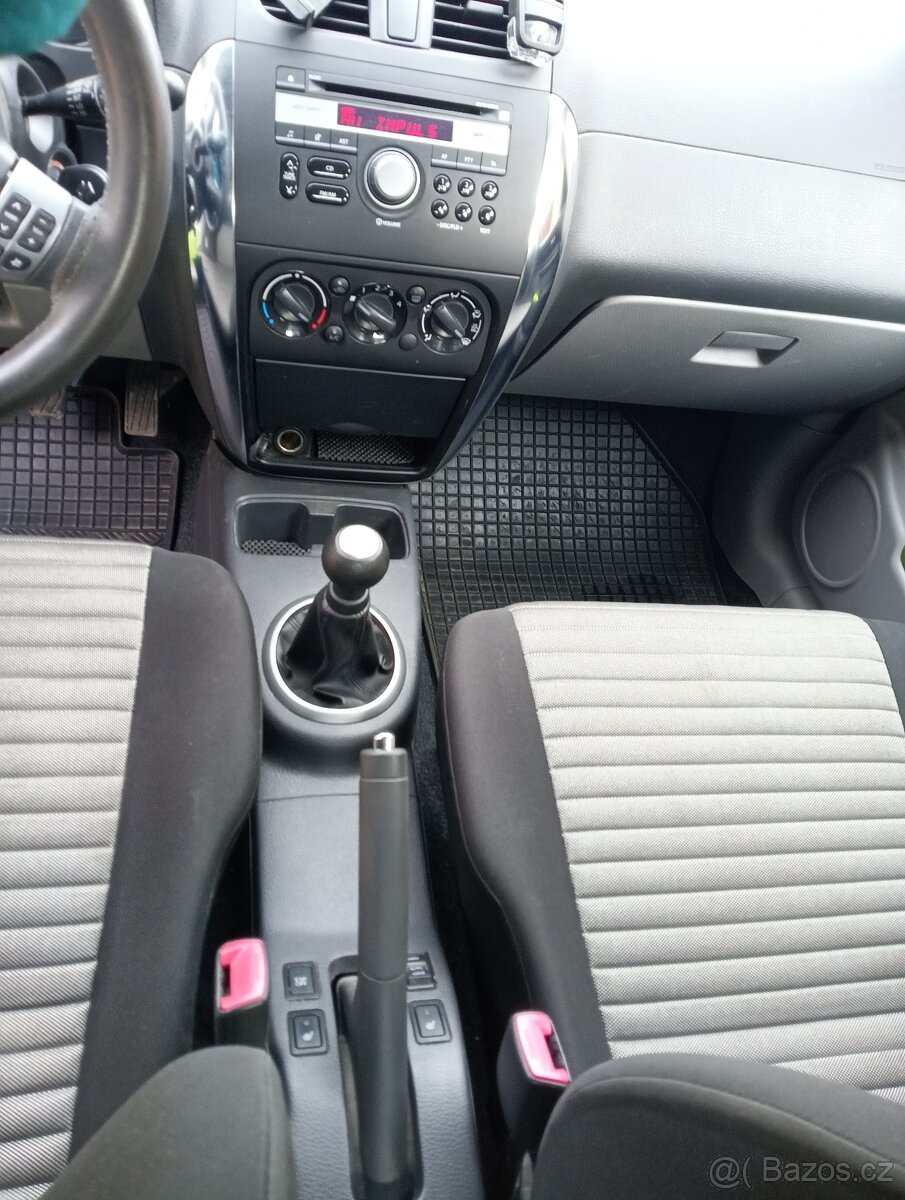 Suzuki Sx4 - 4x4 , LPG, 2013 -85000km - 10