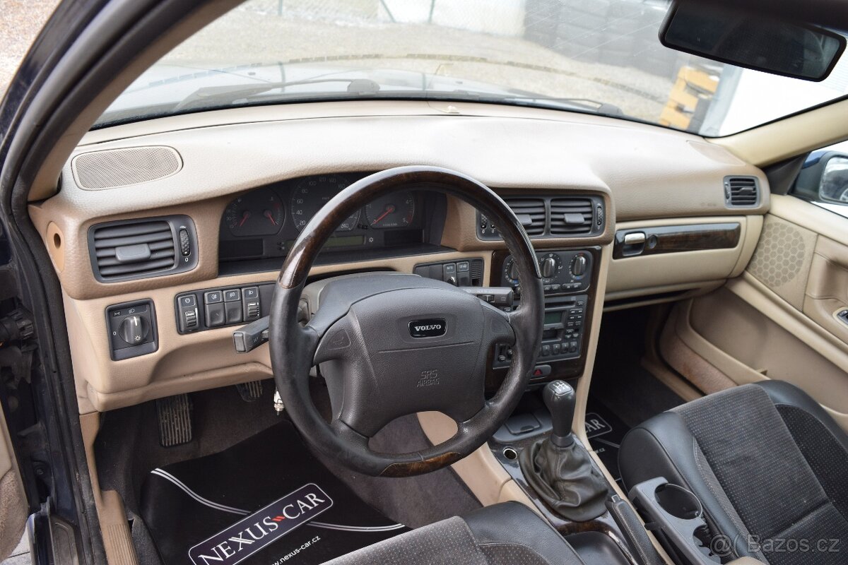 Volvo V70 2.5 D 103KW NOVÁ STK TAŽNÉ KLIMA EL.OKNA - 10