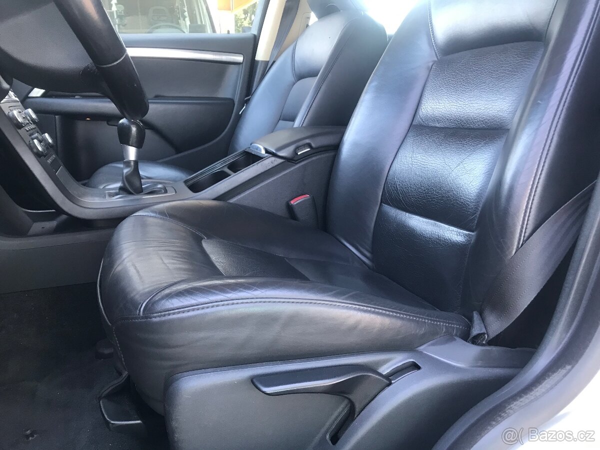 Volvo V70, 2.0 D 100 KW,NAVI,STAV,CENA. - 10