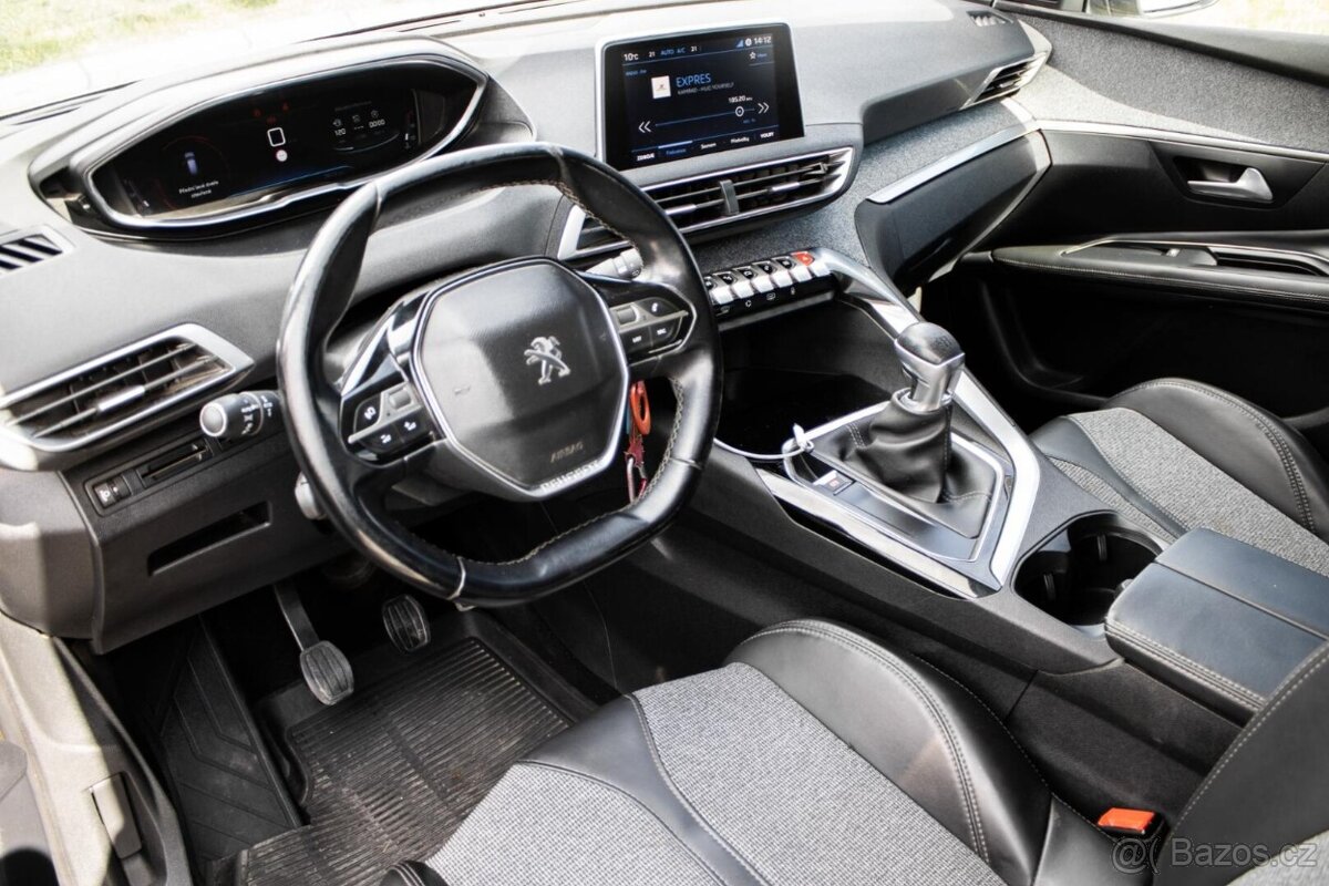 Peugeot 3008 1.2 PureTech 96kW (2017) - 10