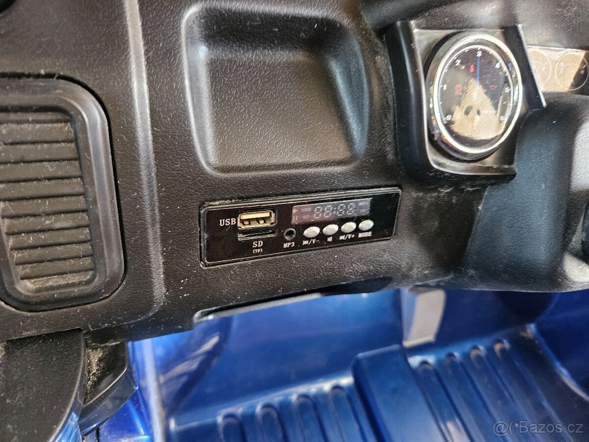 Elektické auto - minimálně používané - 10