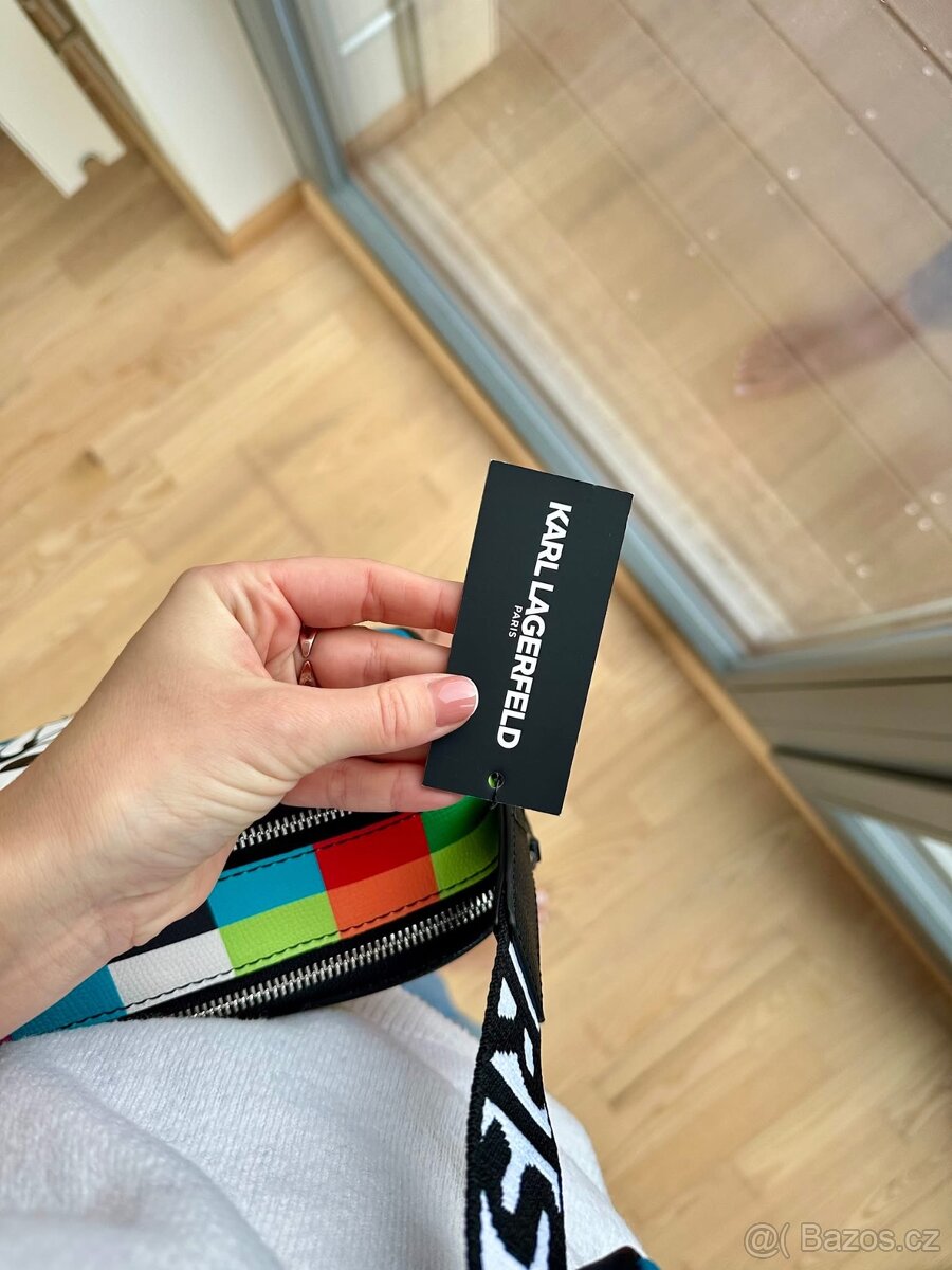 KOSTIČKOVÁ CROSSBODY KABELKA KARL LAGERFELD 1 - 10