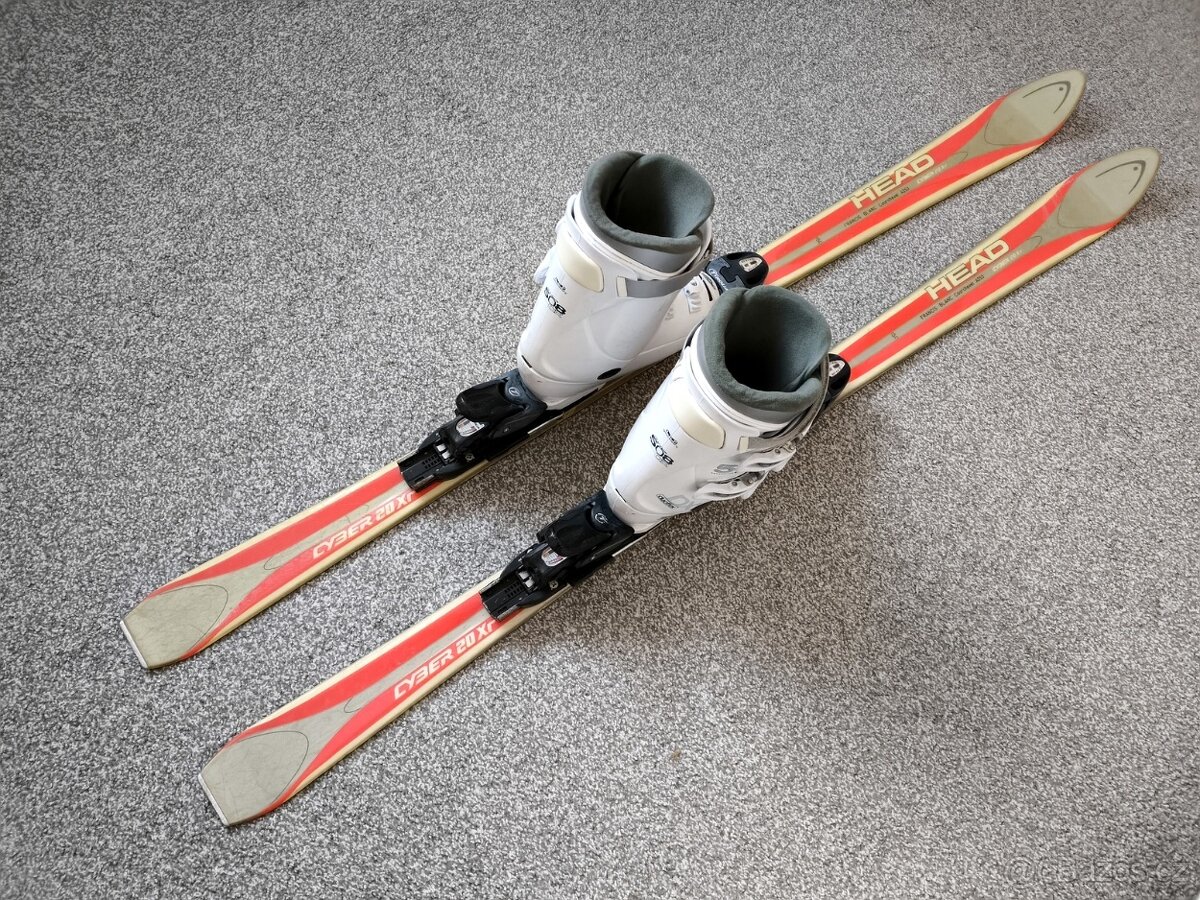 Lyže 150 cm plus boty č.5, dětská velikost - 10