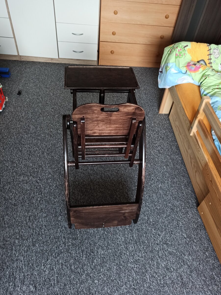 Dětská židlička a houpačka v jednom - 10