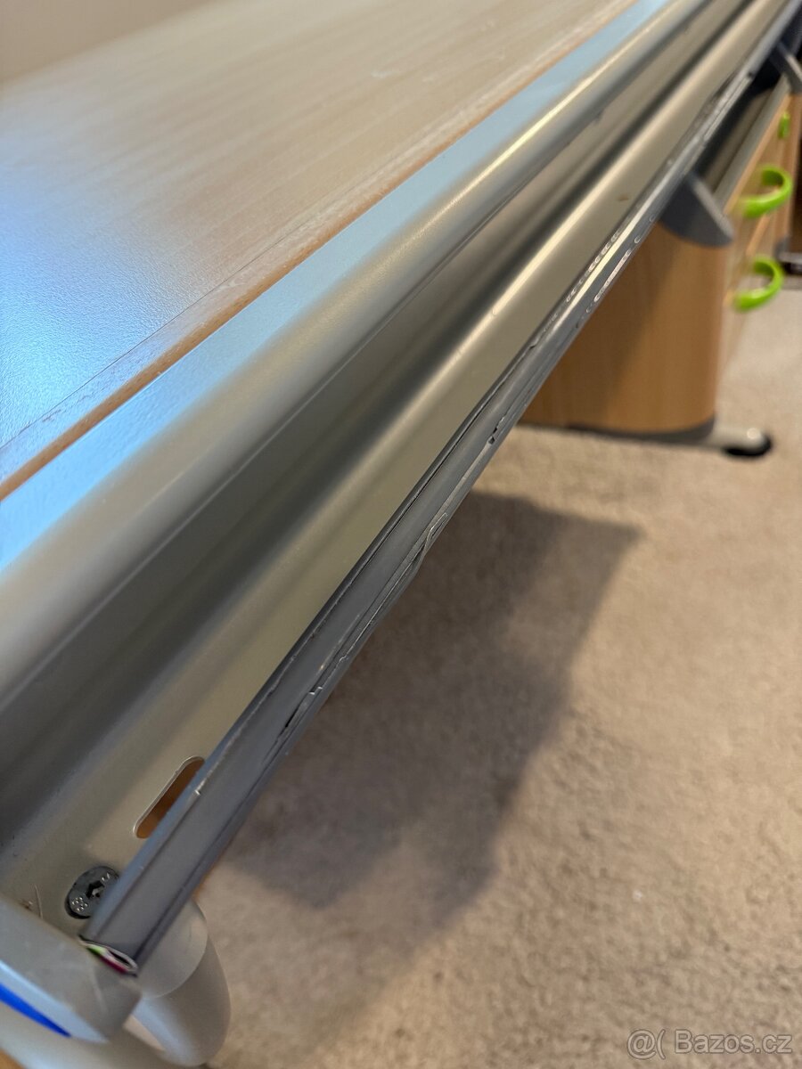 Rostoucí psací stůl - 10