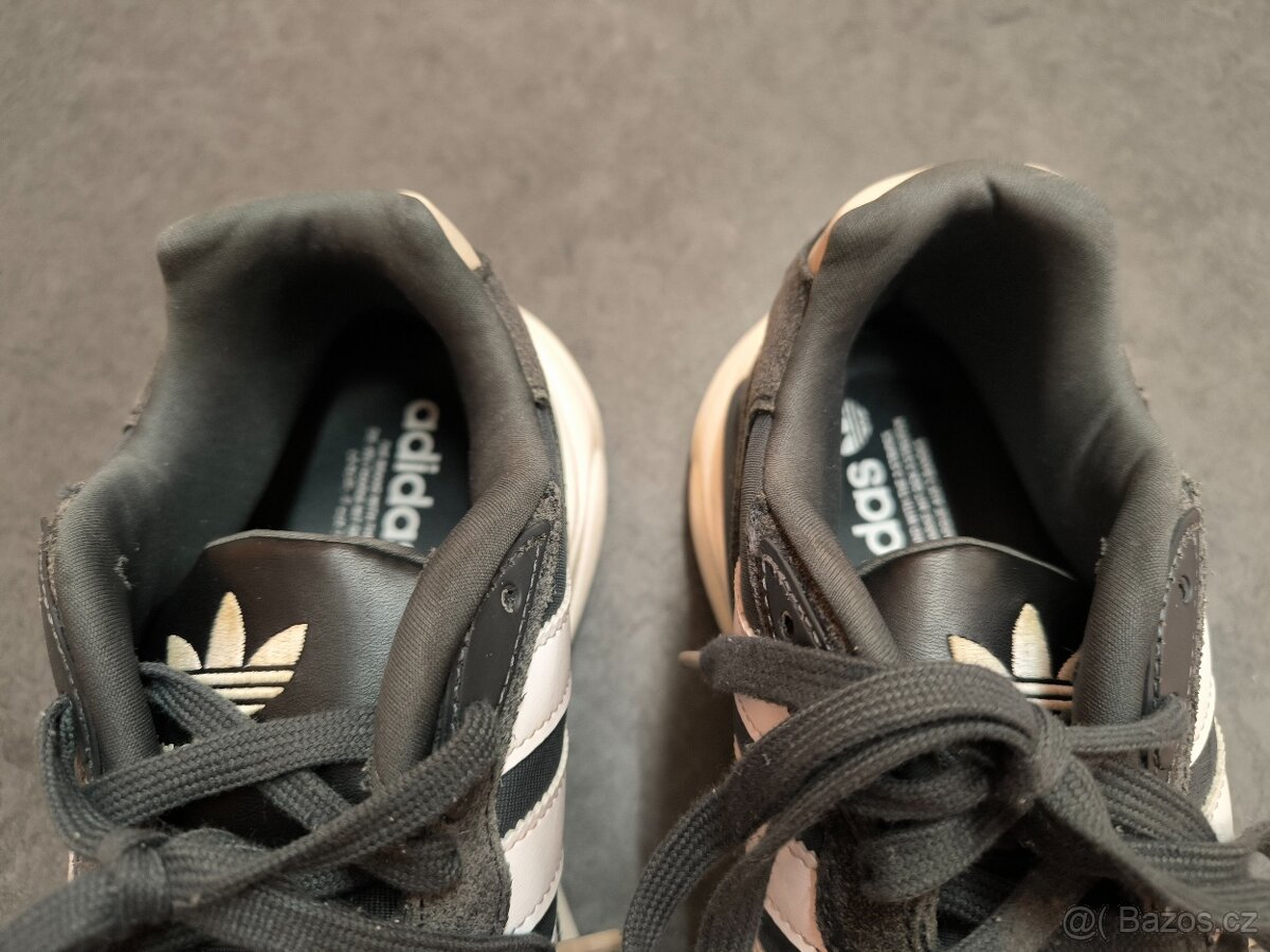 Tenisky Adidas Retropy F90, vel. 42,5 - 10