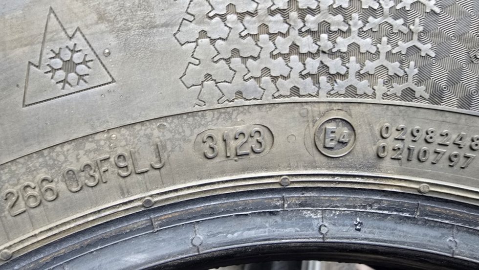 Zimní pneu 195/65/15 Continental - 10