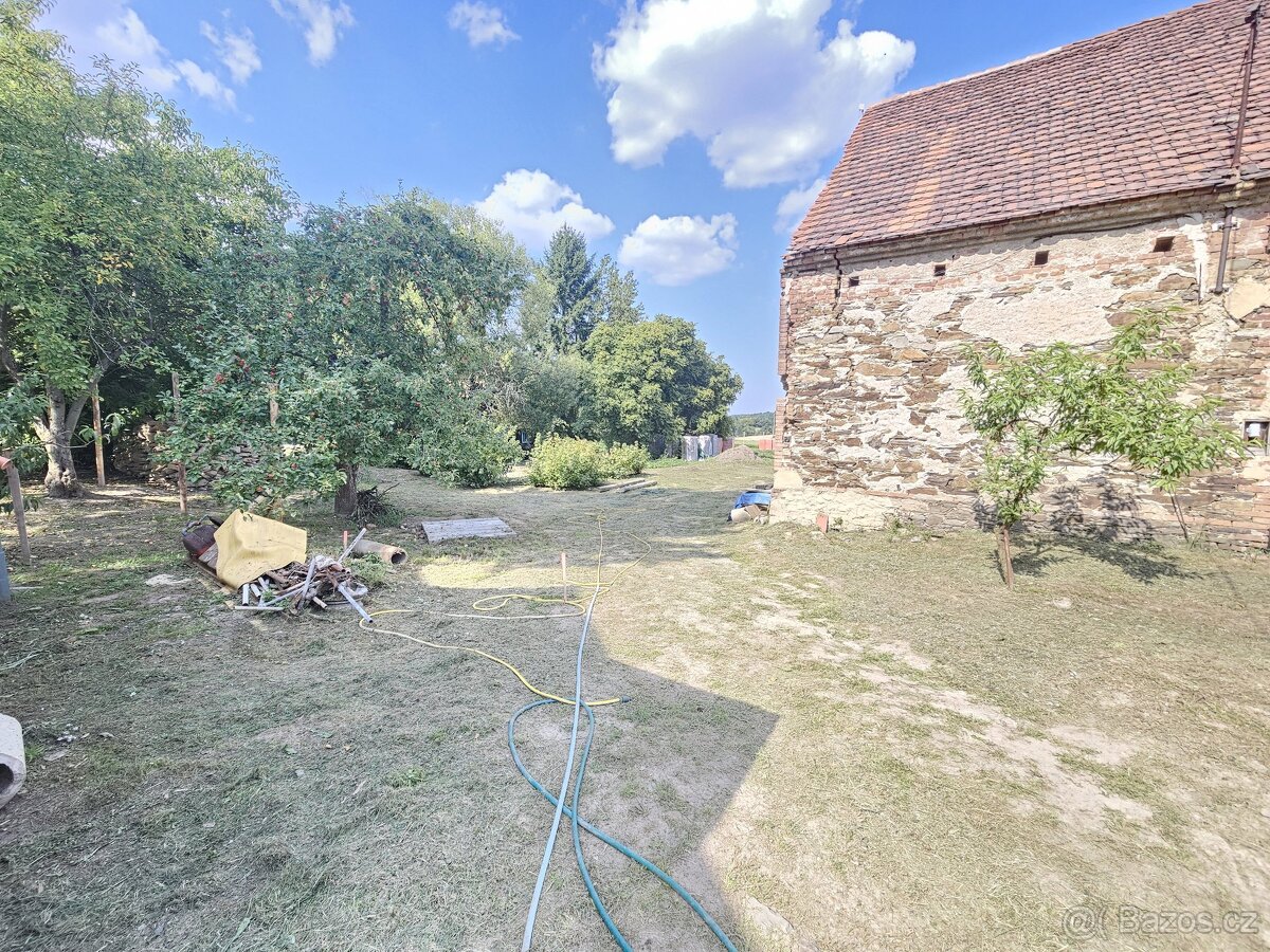 Prodej stavebního pozemku 5 474 m², Slatina, ev.č. 20308 - 10