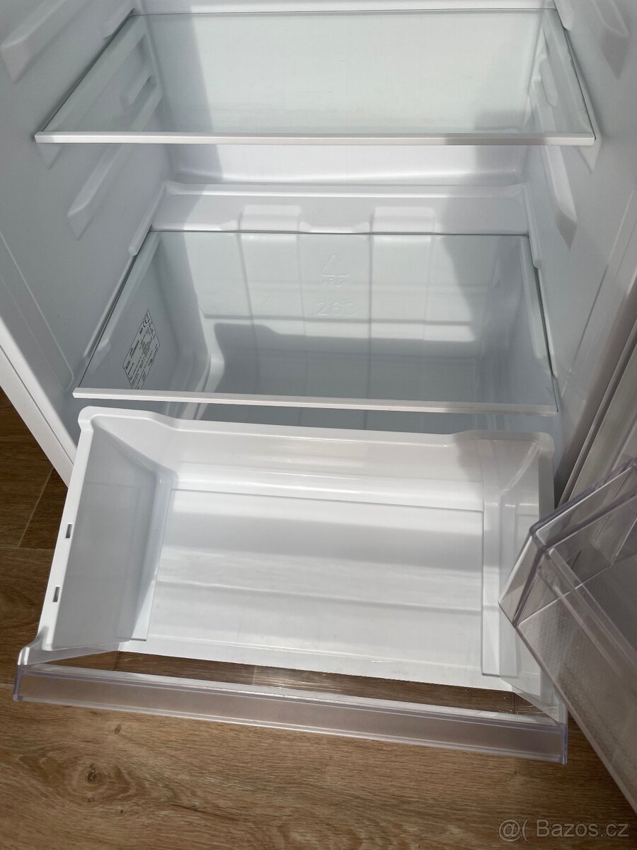 Lednice ETA (rok stará V ZÁRUCE, bez poškození) - 10