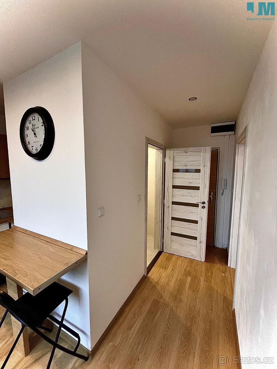 Pronájem bytu 1+1 43m² - podlahové plochy v Třebíči - 10