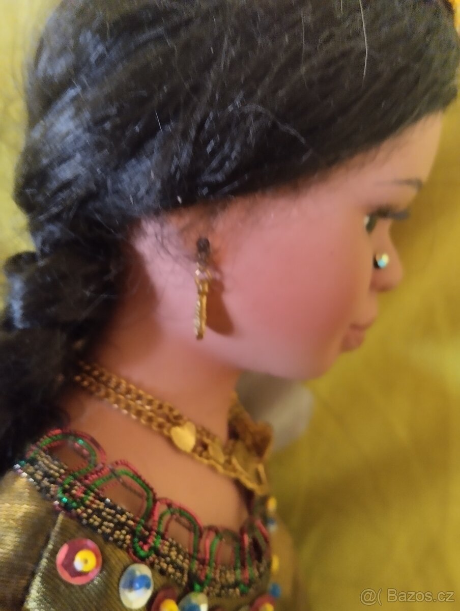 Porcelánová panenka Indka - 10