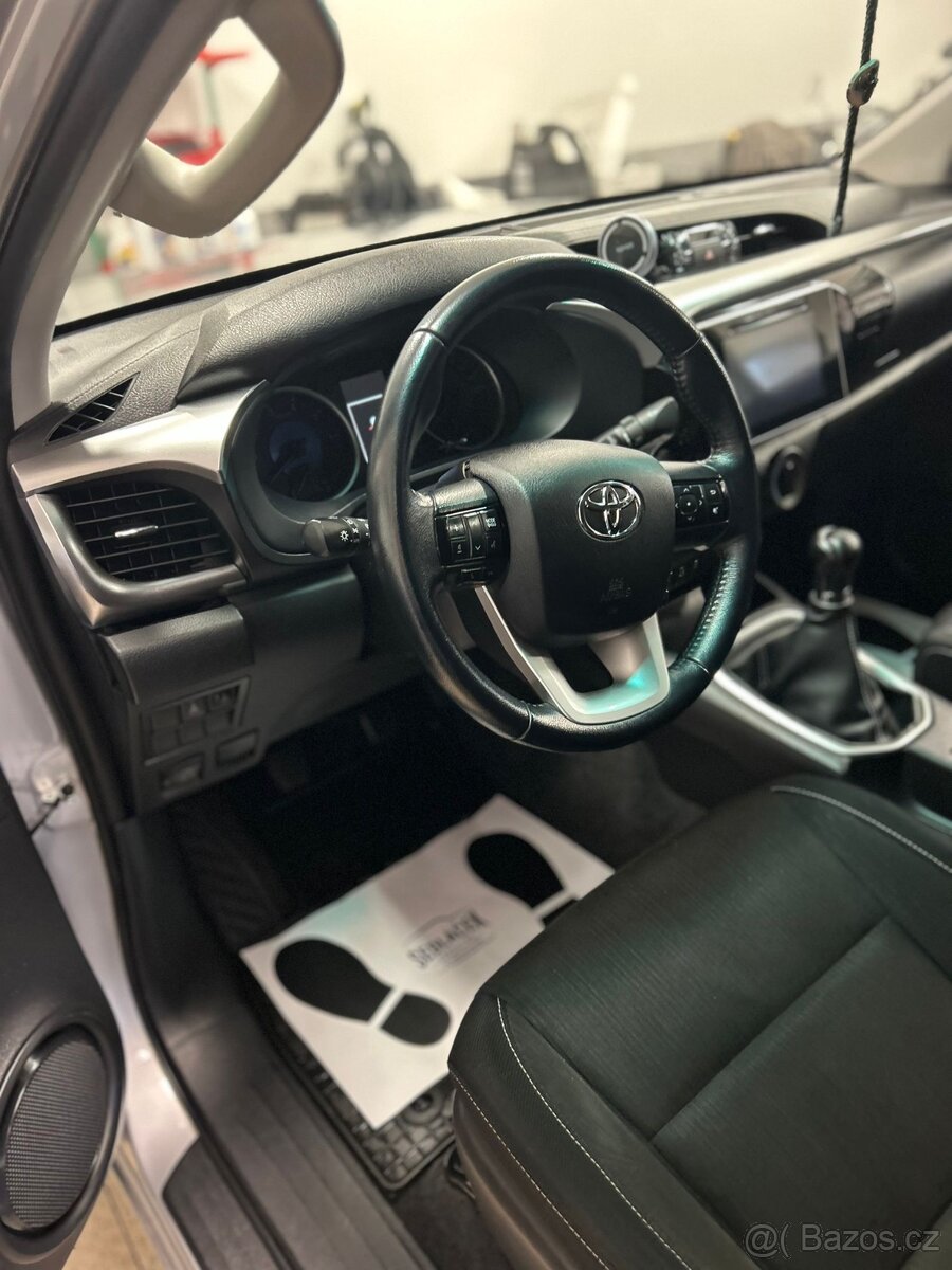 Toyota Hilux 2.4 110kw - 10