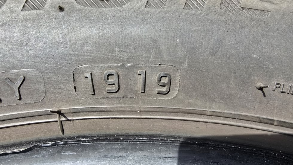 Letní pneu 225/45/17 Bridgestone - 10