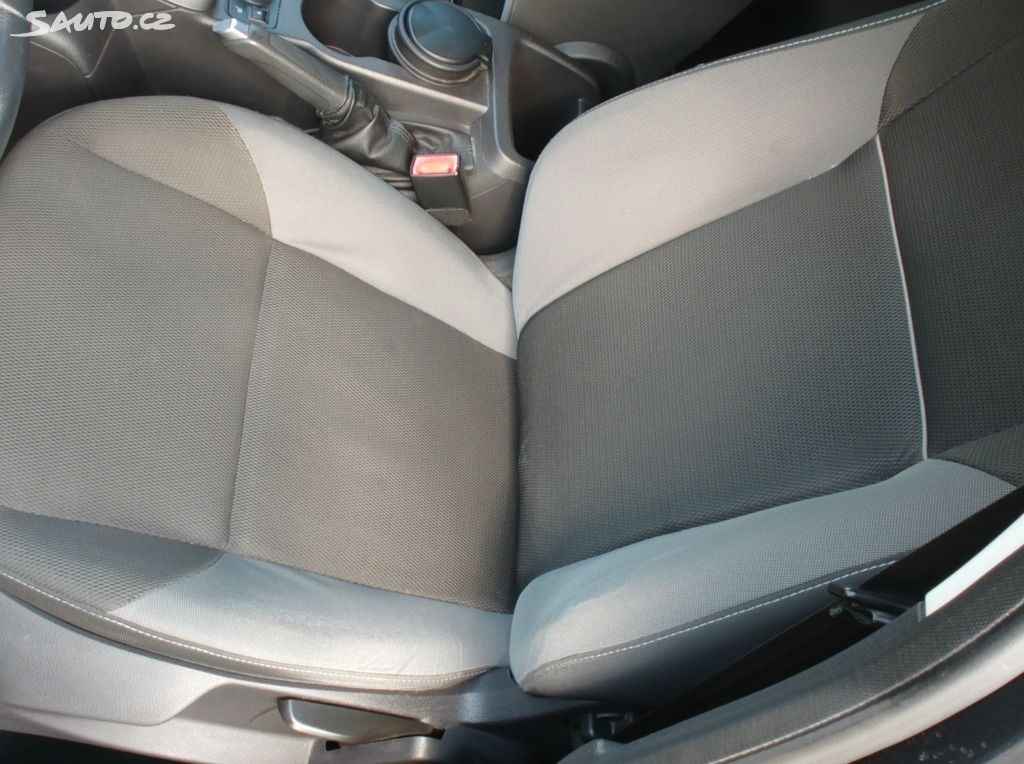 Ford Focus, 1,6 16V 92Kw bez turba,park.senzory,vyhř.sed. - 10