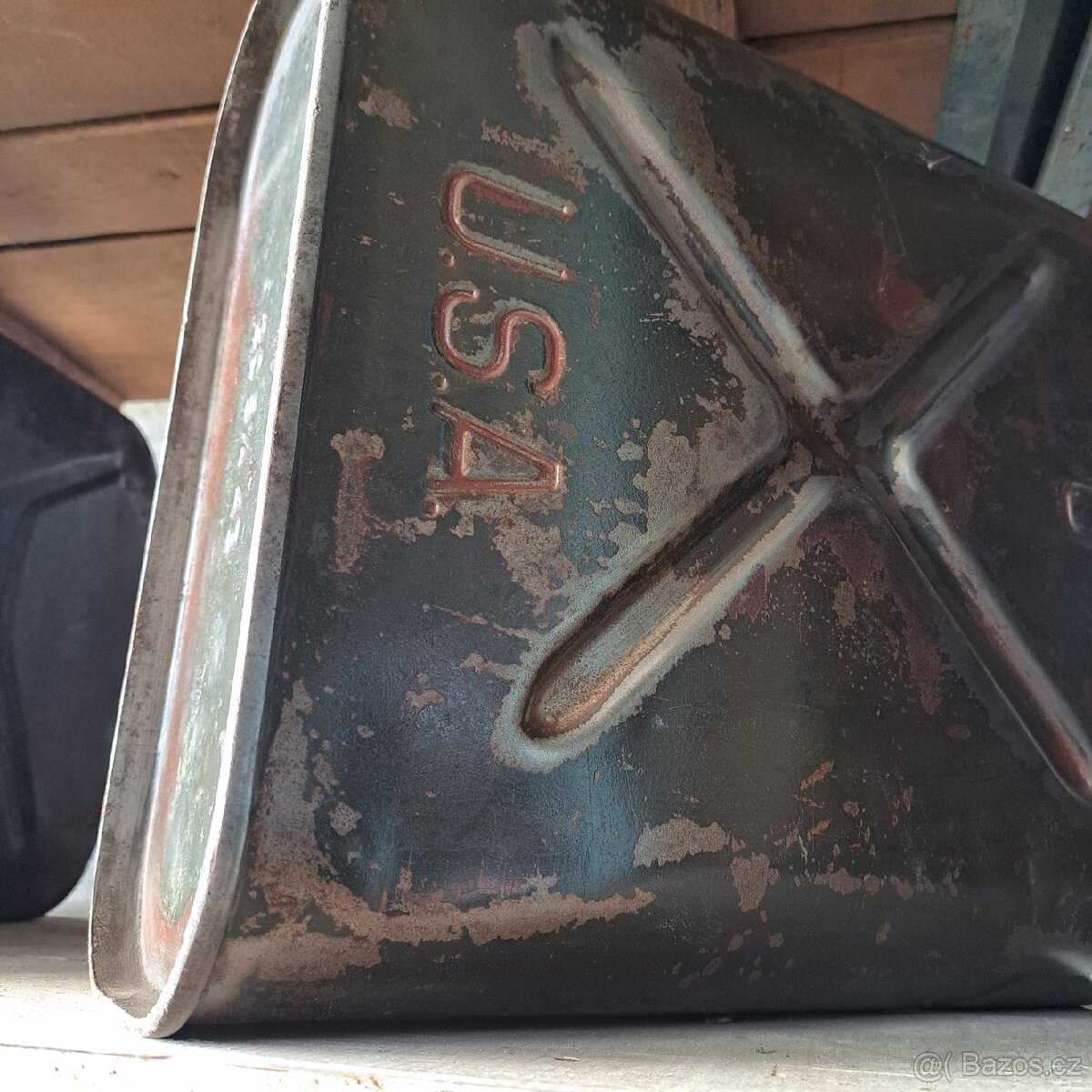 Industriální dekorace, doplňky, kanystry atd - 10