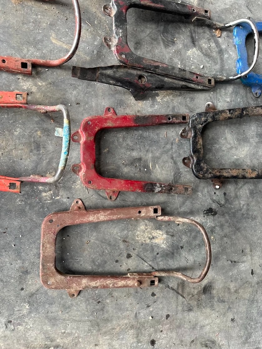 Predám podsedlový nosník JAWA ČZ 125 175 250 - 10