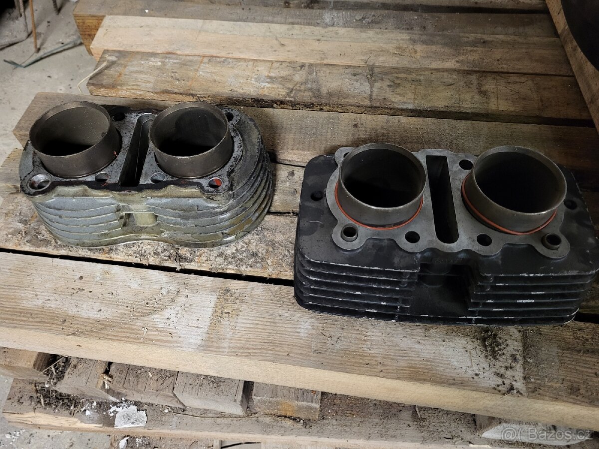 Yamaha XS 400 2A2 víka motoru, válce - 10