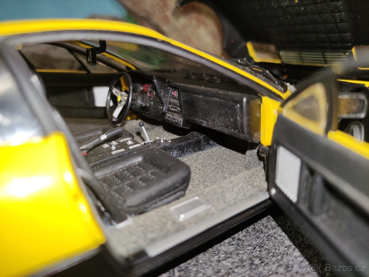 prodám model 1:18 Ferrari 512BB KYOSHO - 10