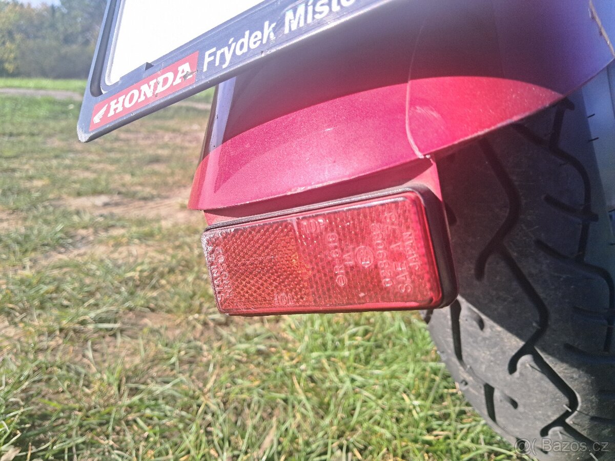 Honda VT 125 C Shadow - 10