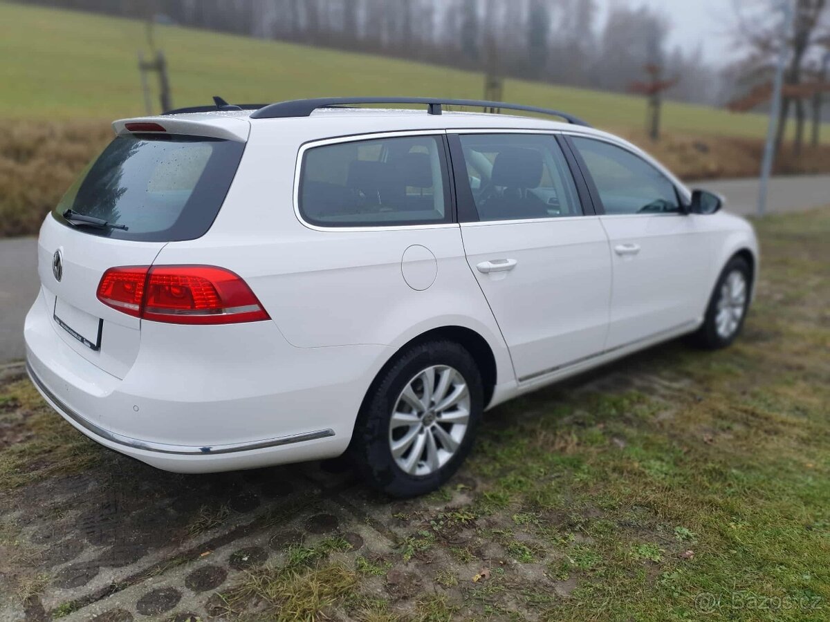 VW Passat B7 2.0 TDi, COMFORTLINE, XENONY, SENZORY, NAVI. - 10