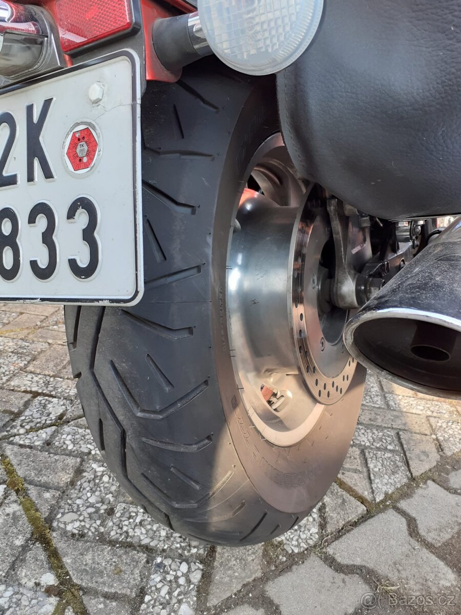 HONDA VTX 1300 C - 10