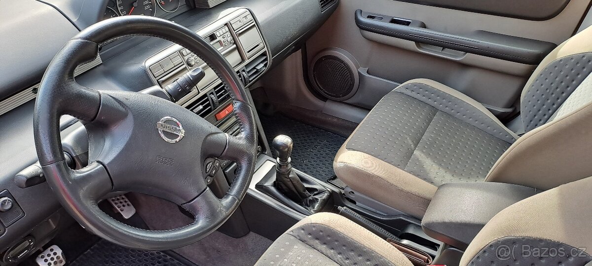 NISSAN X-Trail 2,2 DCi -WEBASTO - 10