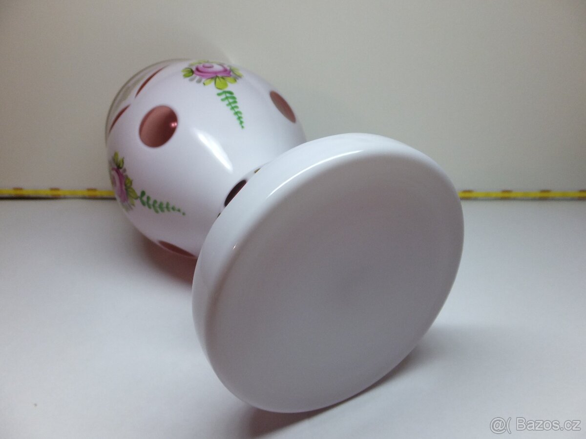 Přejímané sklo, krásný starožitný pohár-váza. - 10