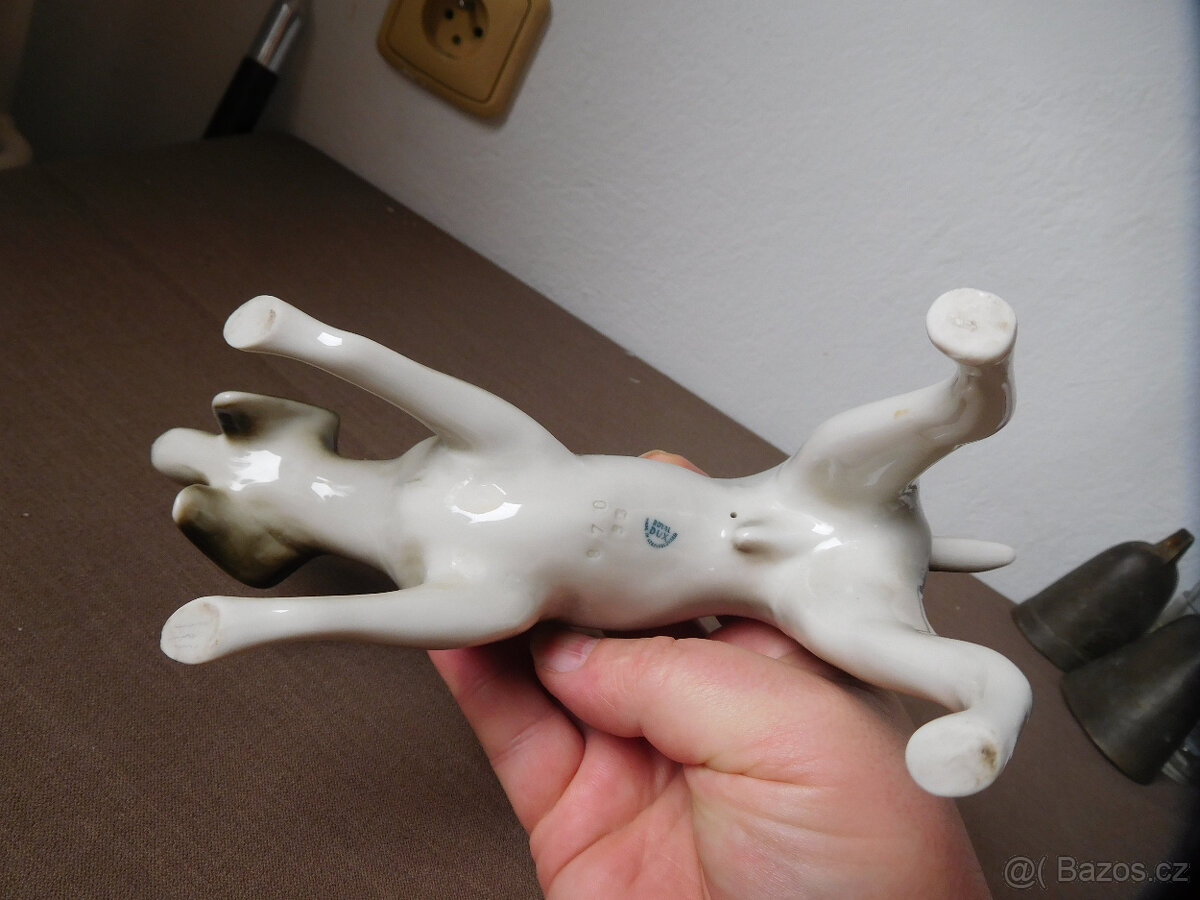 PORCELÁNOVÁ SOŠKA - PES - DUX - 10