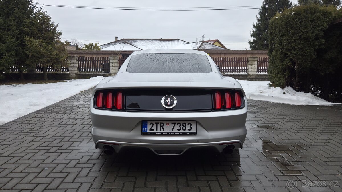 Ford Mustang 3.7 V6 2017 - 10