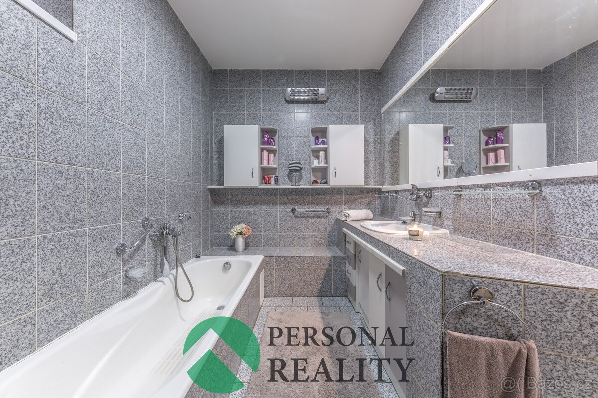 Prodej rodinného domu 225 m², Sazená, ev.č. 02563 - 10