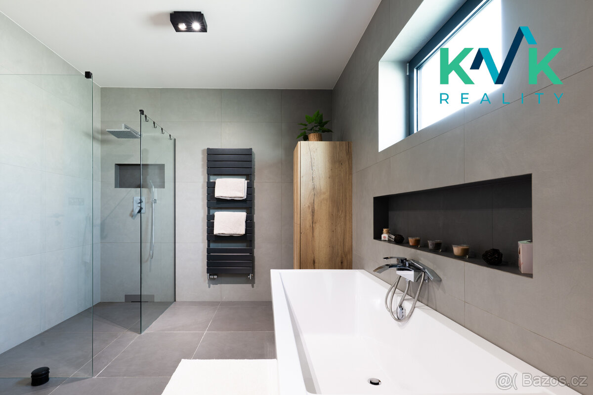 Nízkoenergetický, prostorný bungalov 5+kk s bazénem - 10