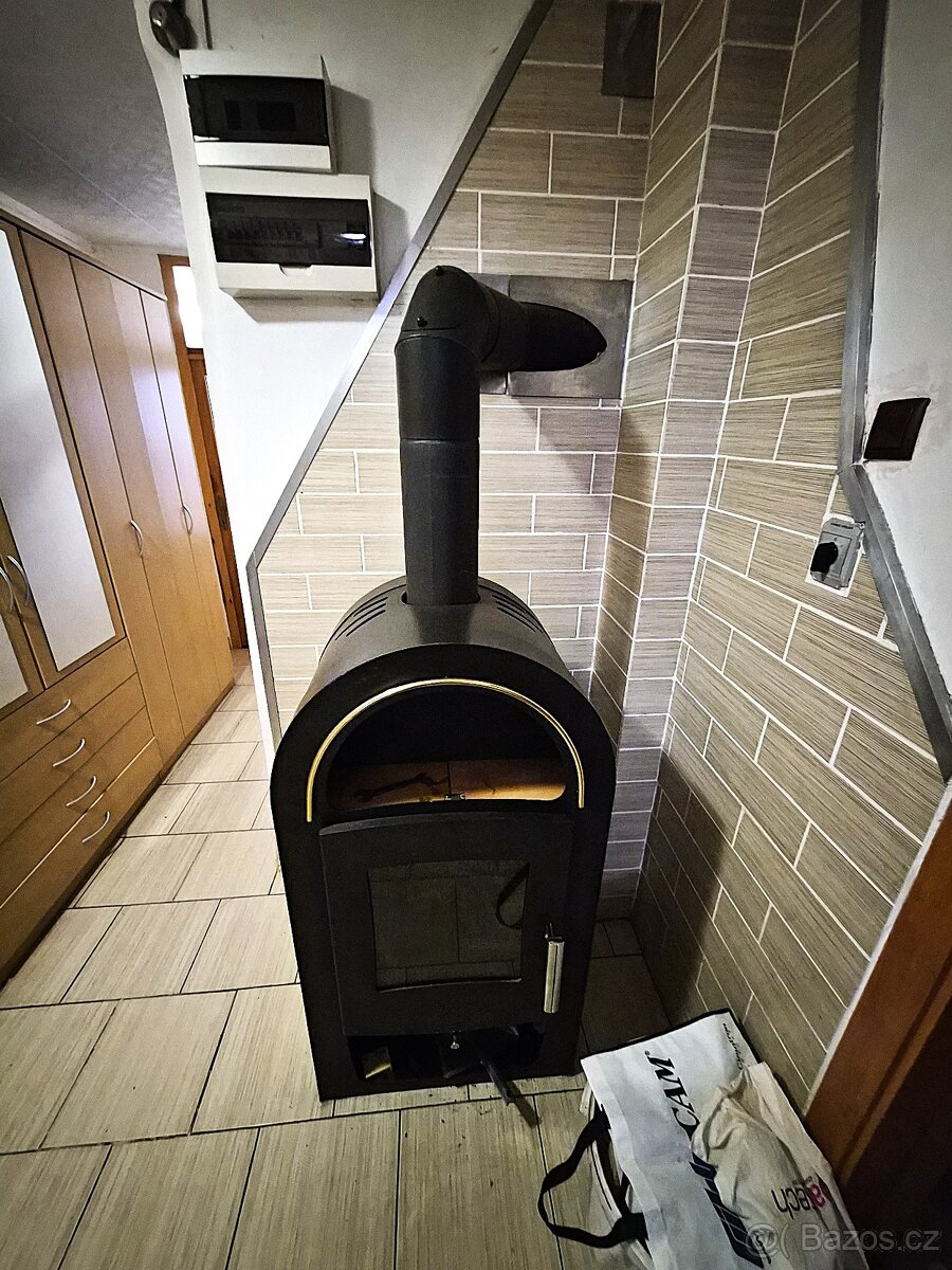 Prodej dvougeneračního domu v Chomutově - 10