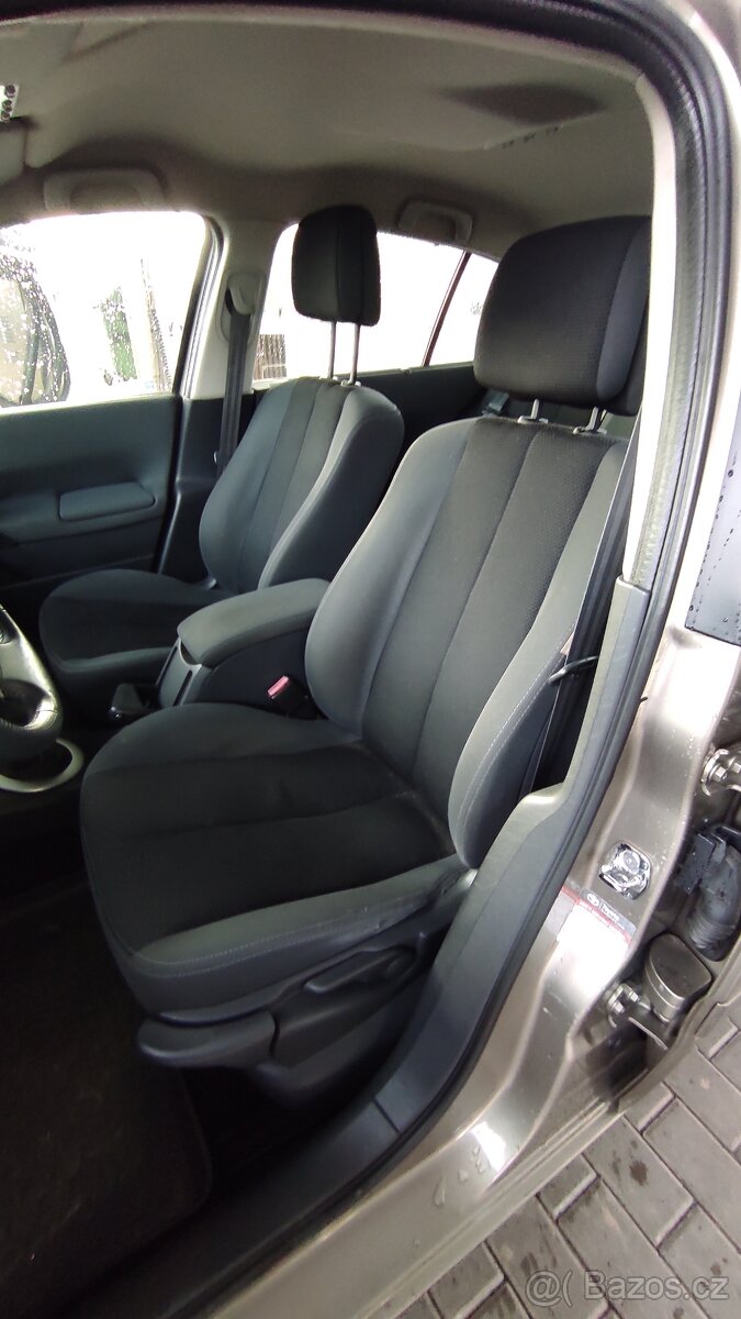 Renault Mégane 1.6, r.v. 2009 (Sedan) - 10