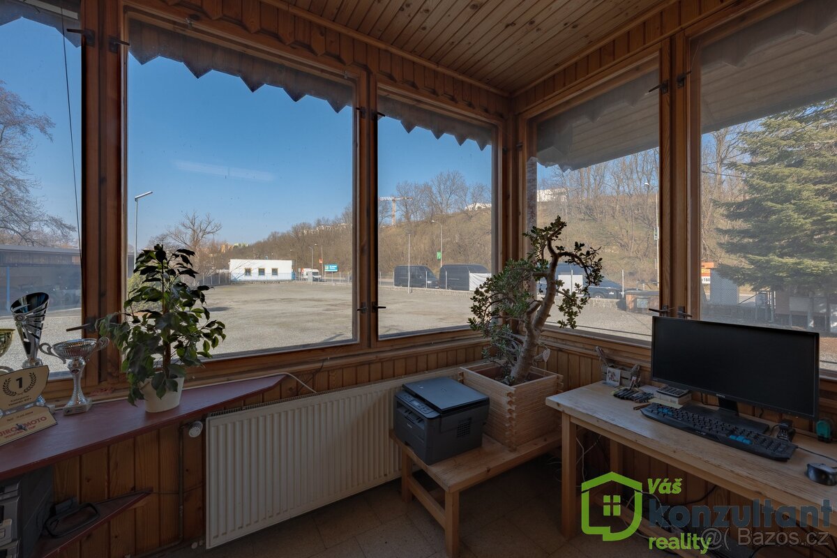 Pronájem komerční pozemek se zázemím , 2254 m² - Třebíč - No - 10