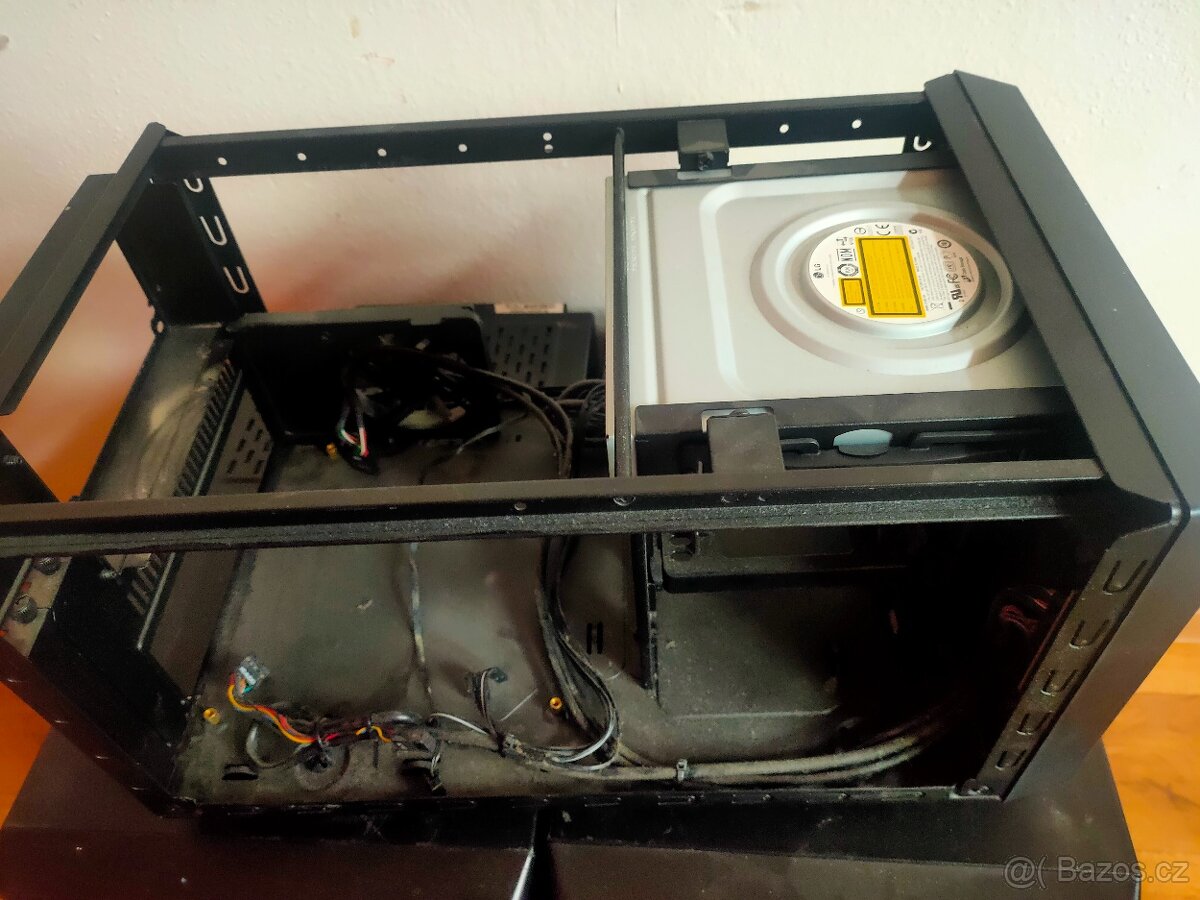 5x PC skřín - 10