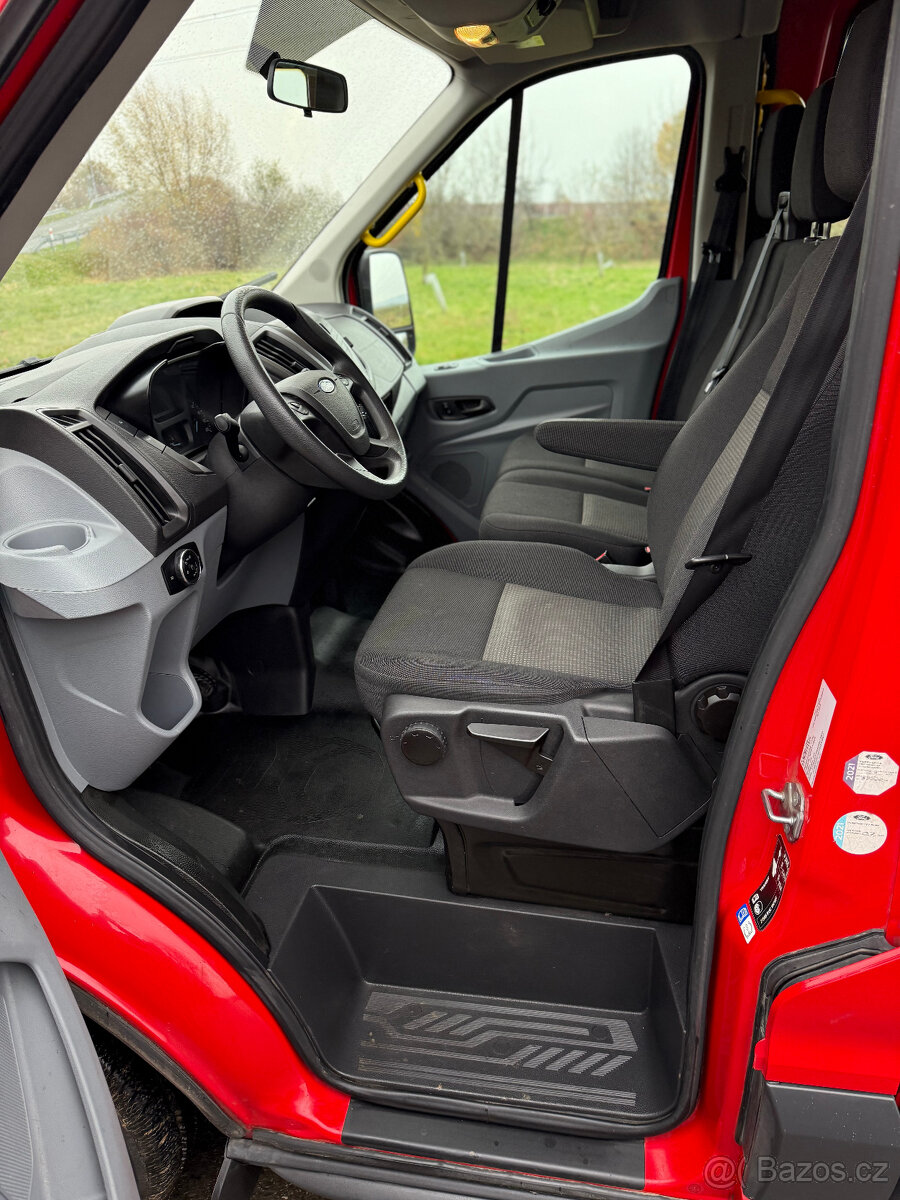 Ford Transit 2.2 TDCI rok 2015 9 Míst 68.247 km STK:10/27 - 10