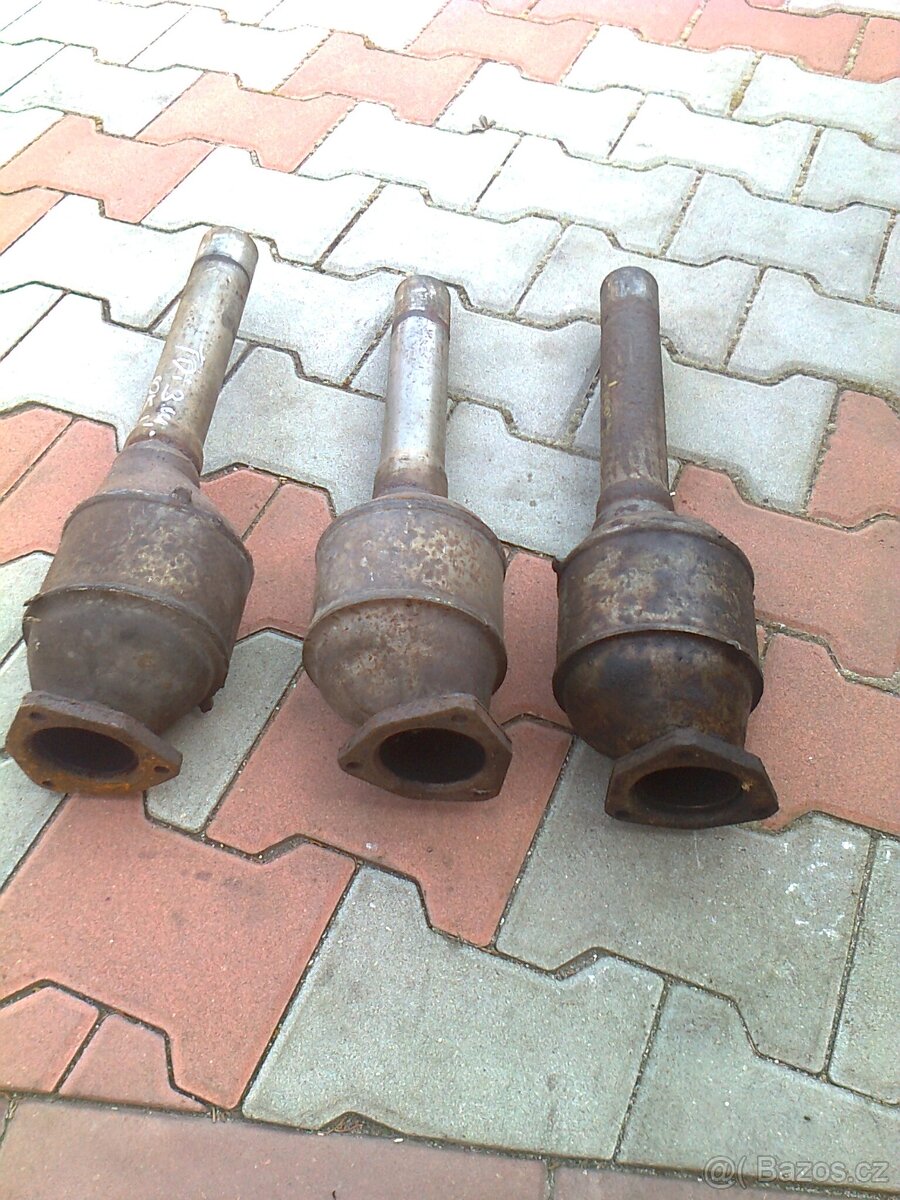Prodám výfuky + katalyzátory na VW + Seat. - 10