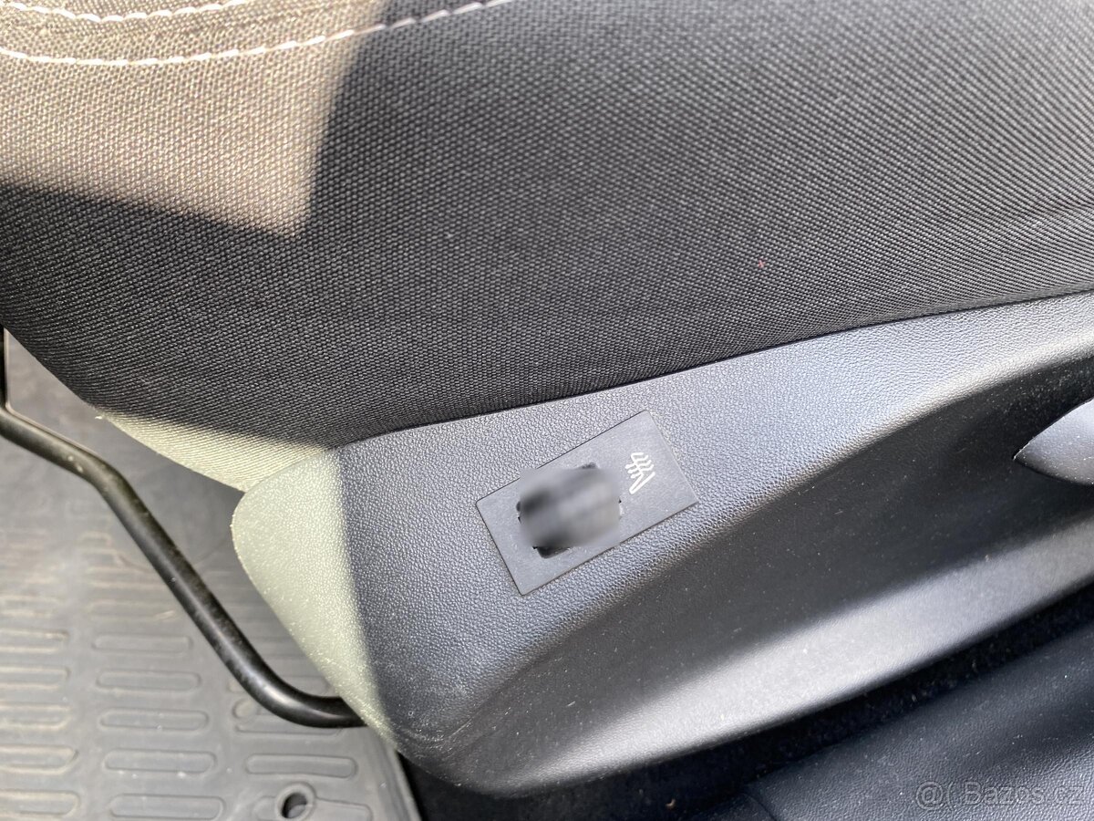 Peugeot 208 1.2PT , 60 kW benzín, 2017 - 10