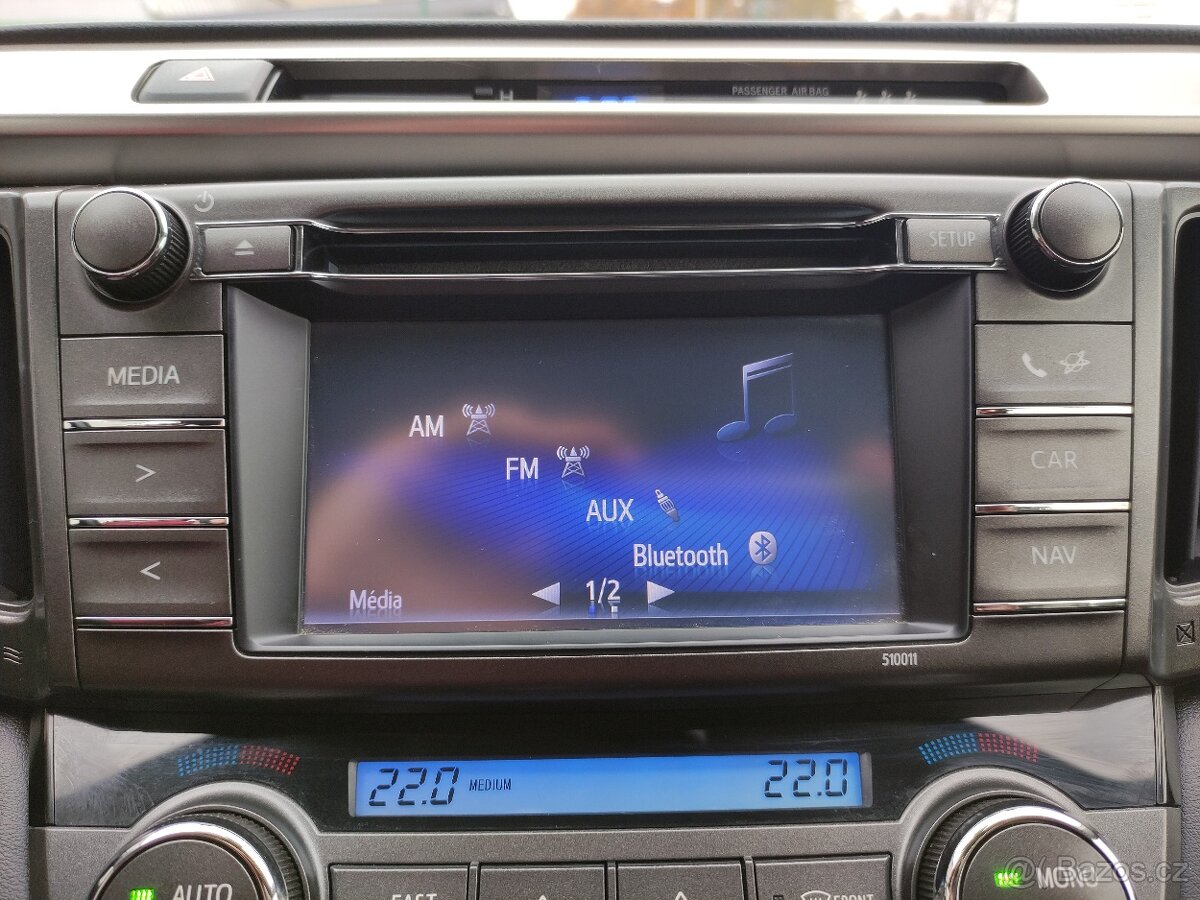 Toyota Rav4 D-4D 4WD DIGIKLIMA KAMERA TAŽNÉ - 10